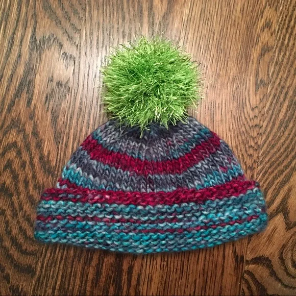 Hand Knitted Baby / Toddler Hat - Picture 3 of 6